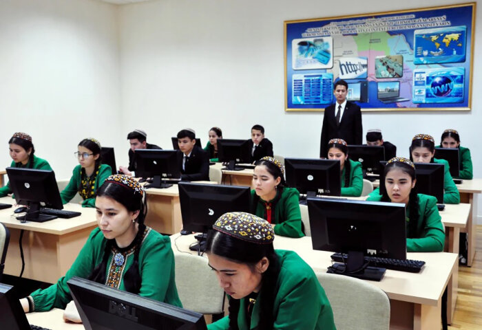 В Туркменистане назвали победителей конкурса ко Всемирному дню окружающей среды