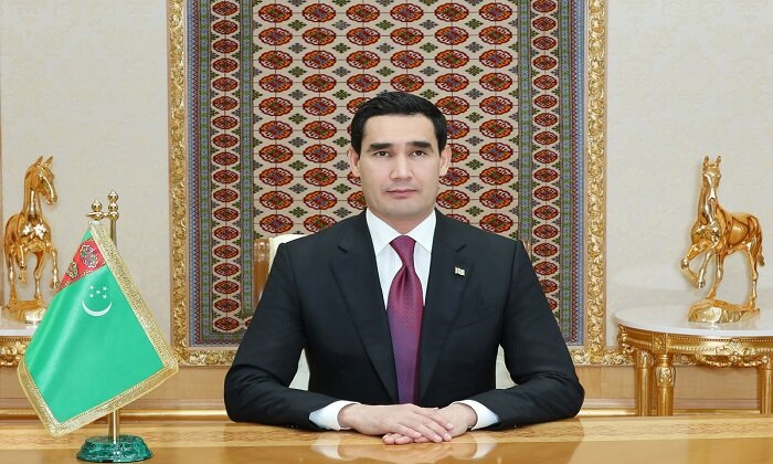 Глава Туркменистана поздравил дипломатов страны