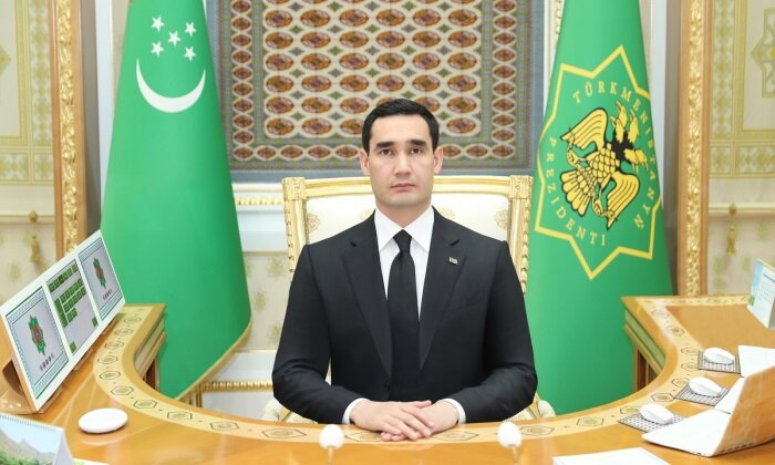Глава Туркменистана поручил подготовиться к весенней экологической акции