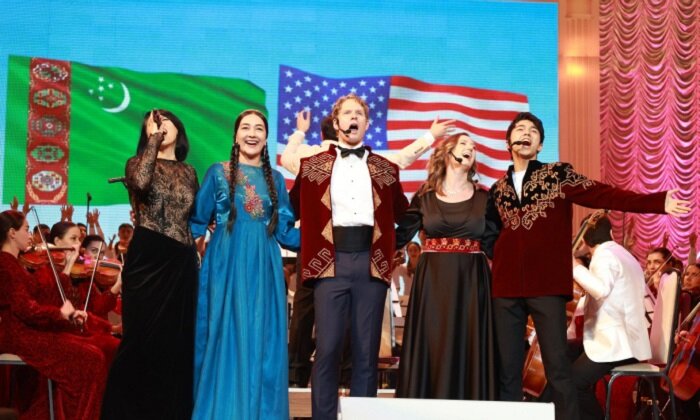 Туркменистан посетят американские исполнители «а капелла»