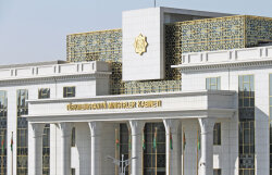 Спикер Меджлиса Туркменистана отчиталась о деятельности парламента за месяц