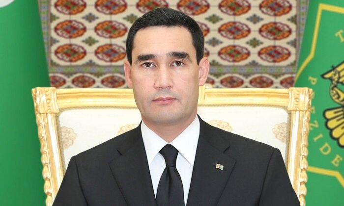 Президент Туркменистана получил поздравление от узбекского коллеги