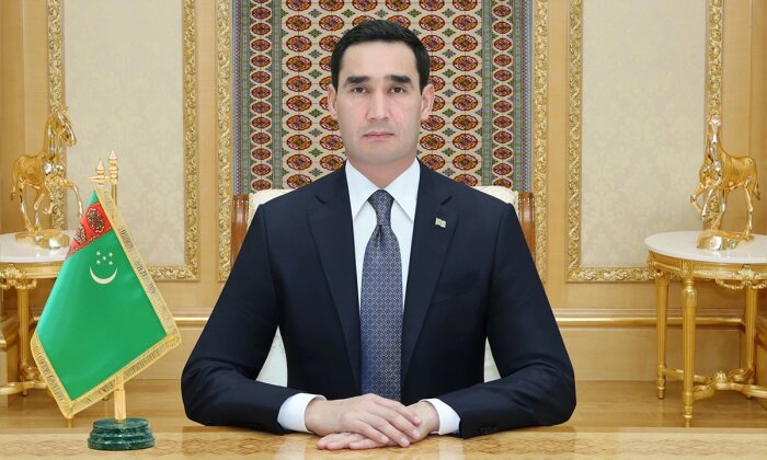 Президент Туркменистана поздравил участников выставки СППТ