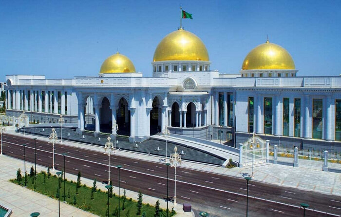 Глава Туркменистана выразил соболезнования президенту и народу России