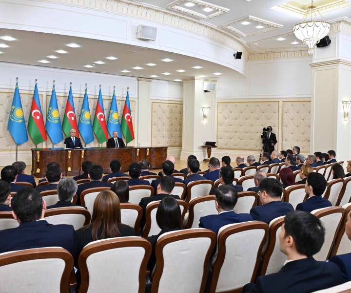 Токаев назвал Казахстан и Азербайджан естественными партнерами