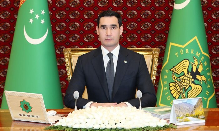 Глава Туркменистана провел заседание Совбеза