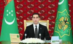 В Туркменистане подарят ноутбуки 155,6 тысячи первоклассникам