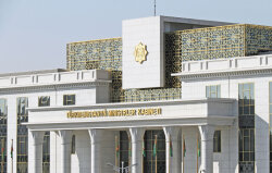Вице-премьер Туркменистана Атдаев отчитался о работе курируемых ведомств