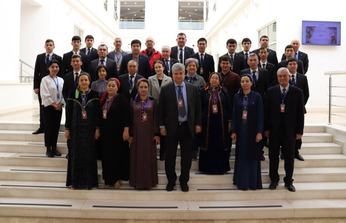 Туркменские специалисты прошли тренинг по адаптации к изменениям климата