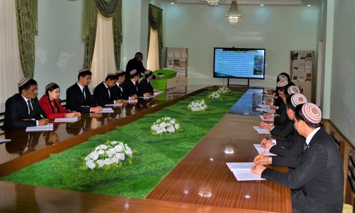 В аграрном вузе Туркменистана прошла онлайн-лекция по автоматизации АПК