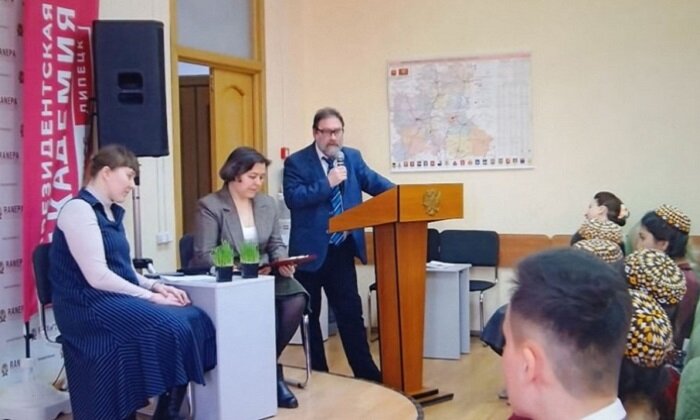 В Липецке обсудили влияние туркменского поэта Махтумкули на русскую культуру