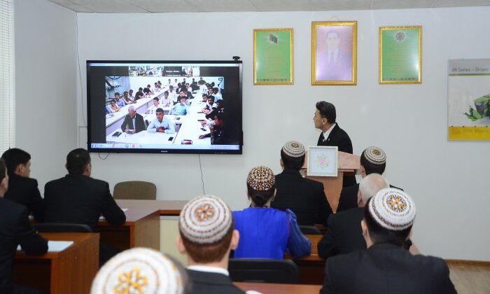 В аграрном вузе Туркменистана прошла онлайн-лекция
