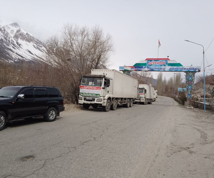 Пострадавший от паводков Казахстана получил гуманитарную помощь от Таджикистана