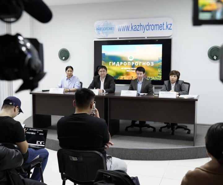 Синоптики предупреждают об опасности новых наводнений в Казахстане