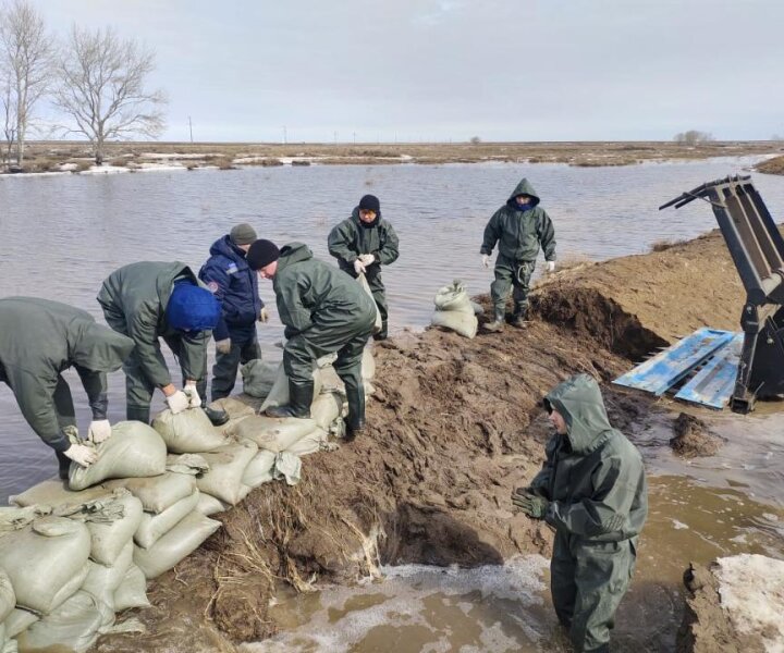 В девяти регионах Казахстана введен режим ЧС из-за паводков