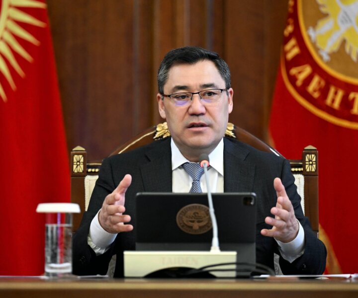 В Киргизии президент одобрил и подписал закон о некоммерческих организациях