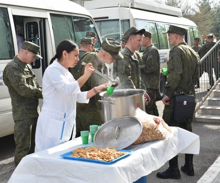 Российские военнослужащие стали донорами крови для пациентов Таджикистана
