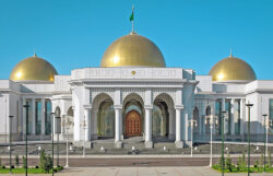 Государственные деятели Туркменистана поздравили президента с Ораза байрамы