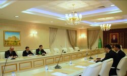 Туркменистан и Таджикистан обсудили увеличение объёмов грузоперевозок