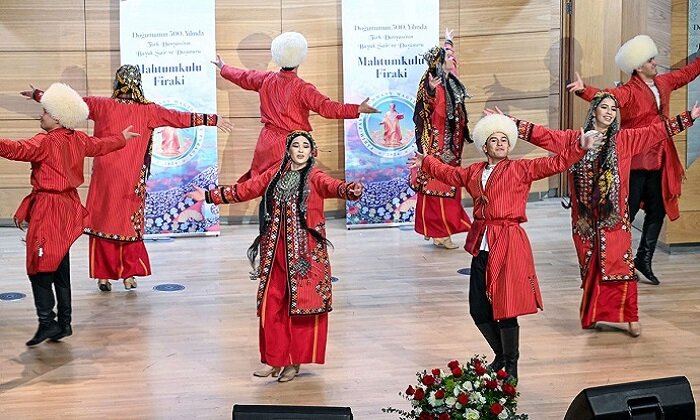 Народные артисты Туркменистана выступили на концерте в Анкаре